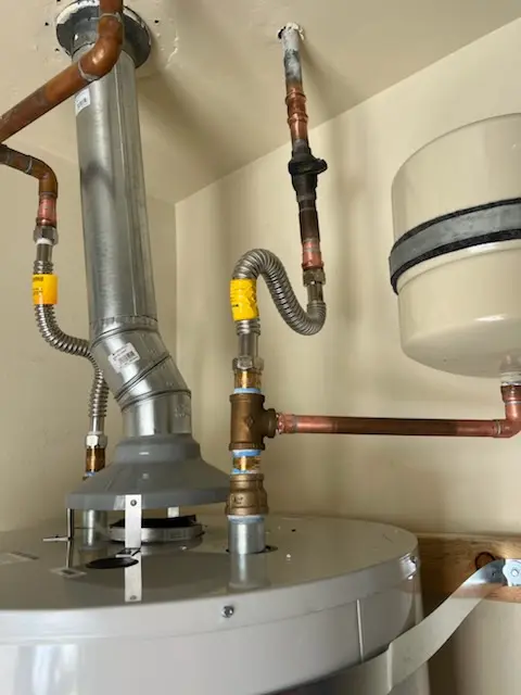 Water heater installation and plumbing repair in North Utica